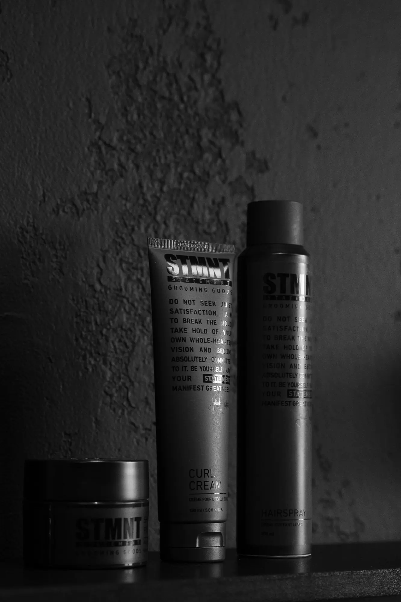 Produits coiffants en situation au salon Boonk Barber