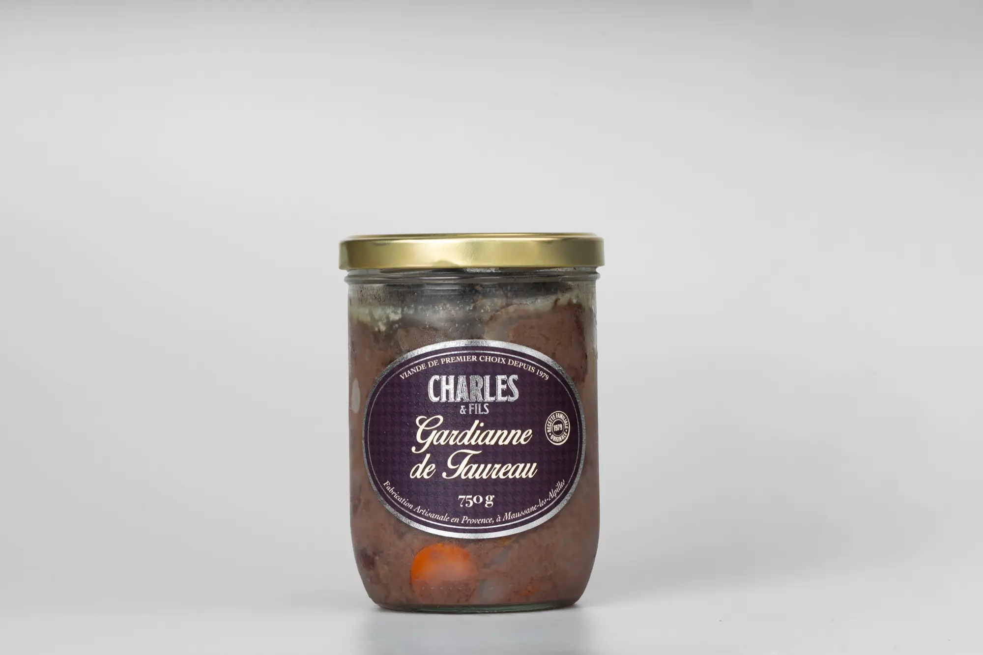 Bocal de gardianne de taureau de la Boucherie Charles et Fils en studio