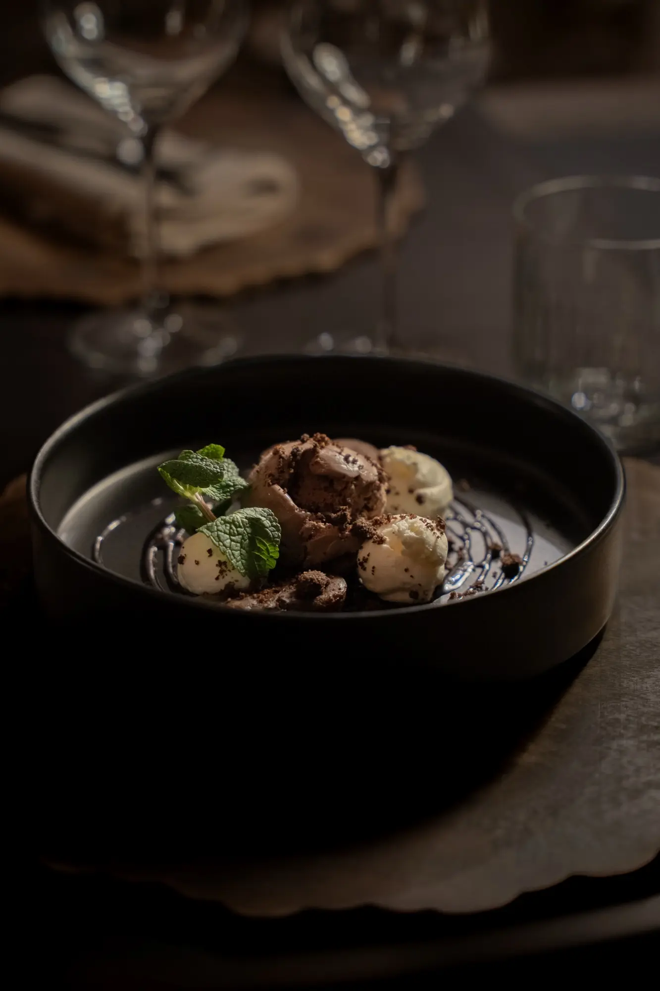 Dessert au chocolat photographié pour un restaurant en Provence